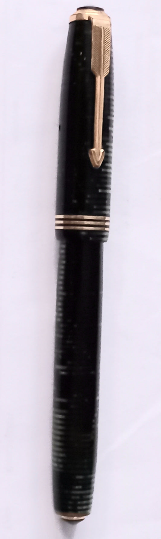 Parker First generation of Bottom Line Vacumatic Laminated Emerald Pearl. Transparent