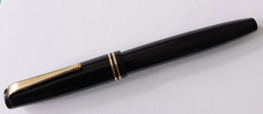 Parker Victory Fountain Pen Push Button Refiller Gold Plated Trims.