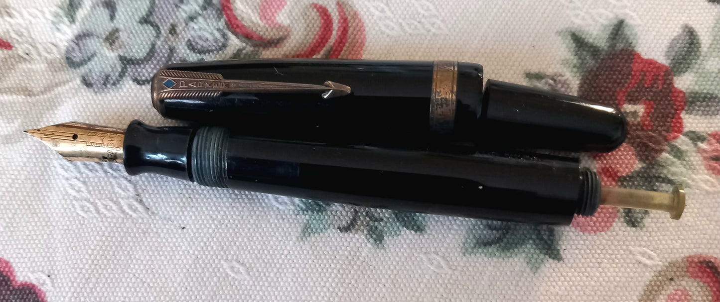 Vintage Parker Vacumatic USA Black Body Fountain Pen