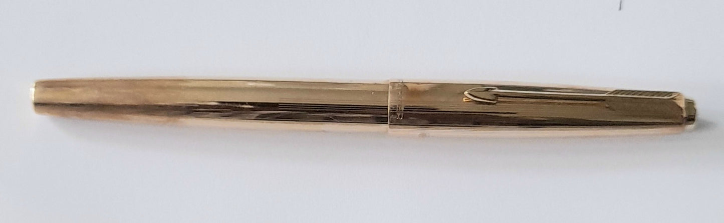 Parker 61 Gold Plated Body Fountain Pen.14 ct Gold Nib.