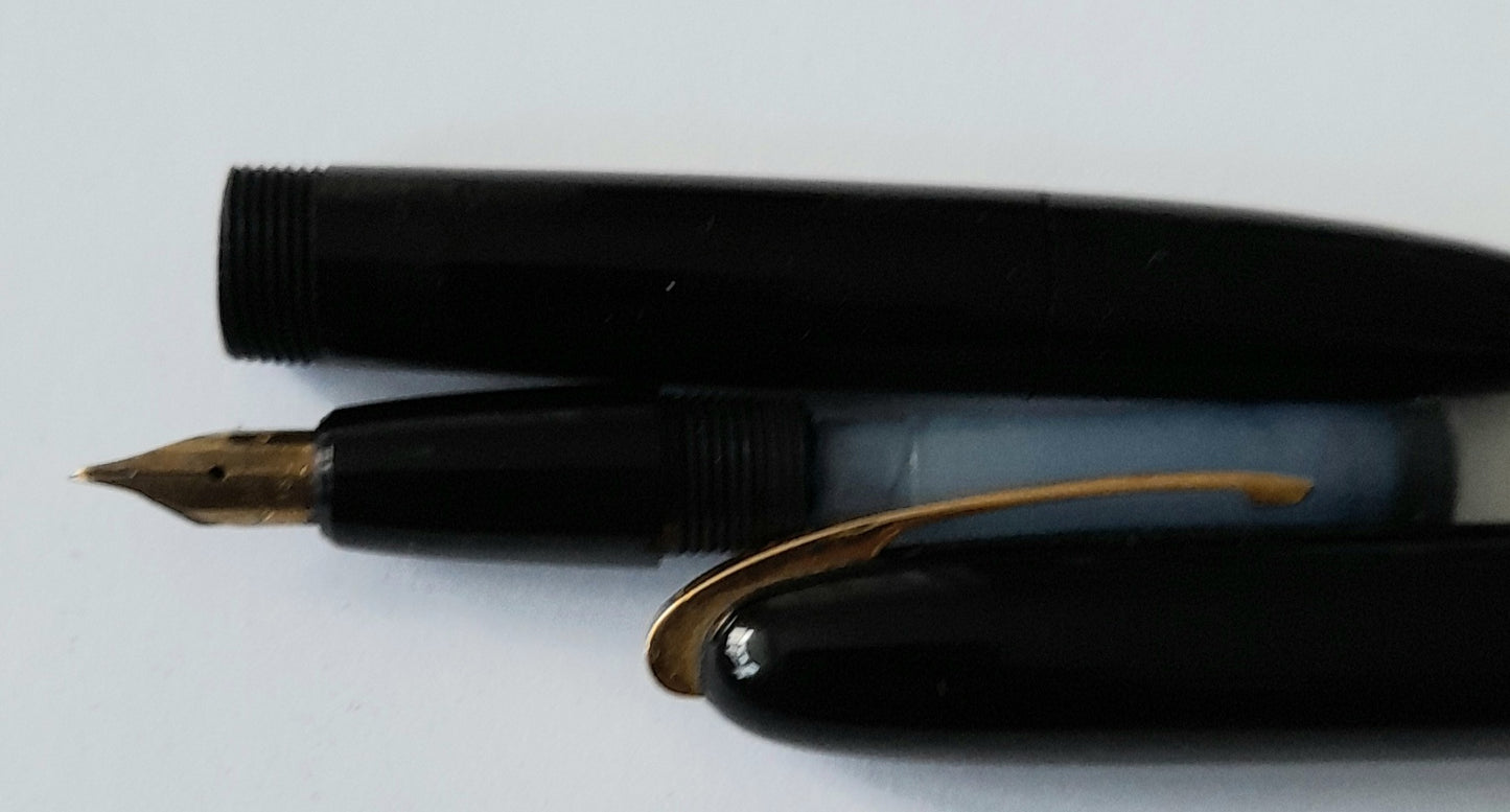 Rare Waterman's 18 ct Gold Nib and push button Refiller Fountain Pen.