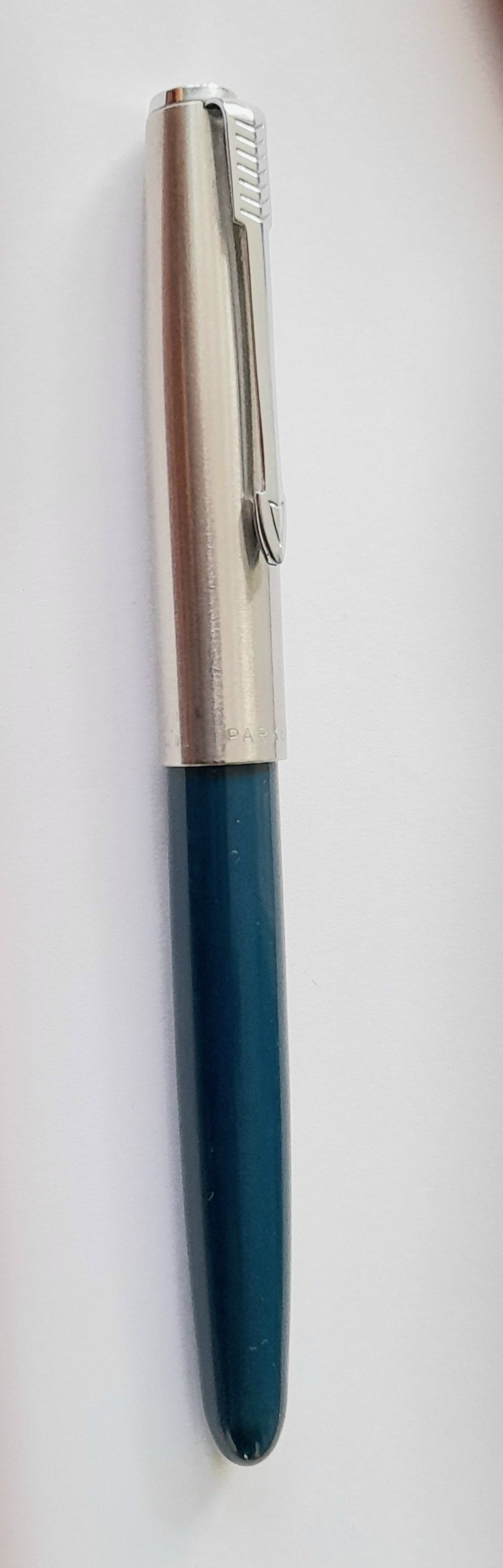 Parker 51 Silveralloy Cap and Forced Green Body fountain Pen.